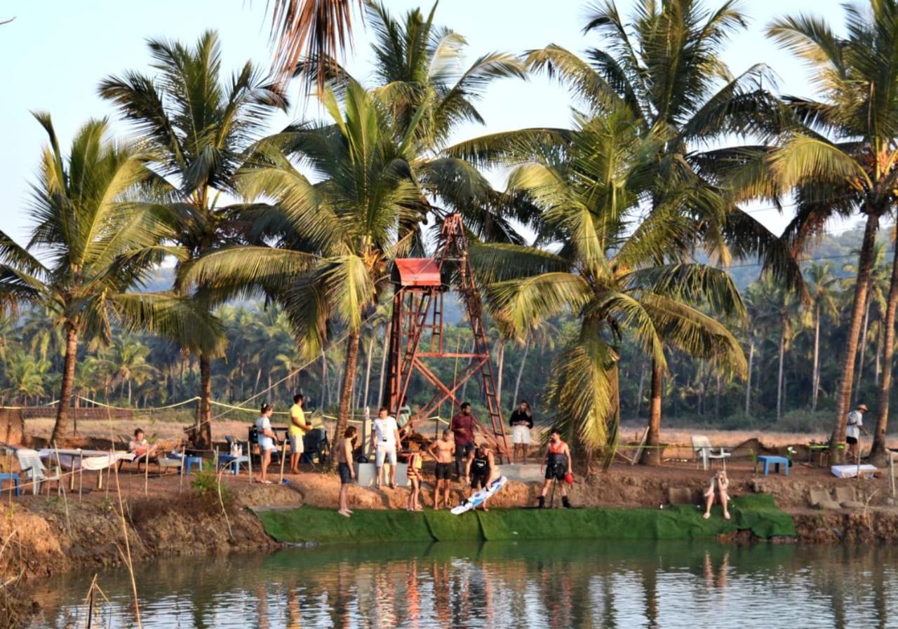 מלון ארמבול Wake Park Goa מראה חיצוני תמונה